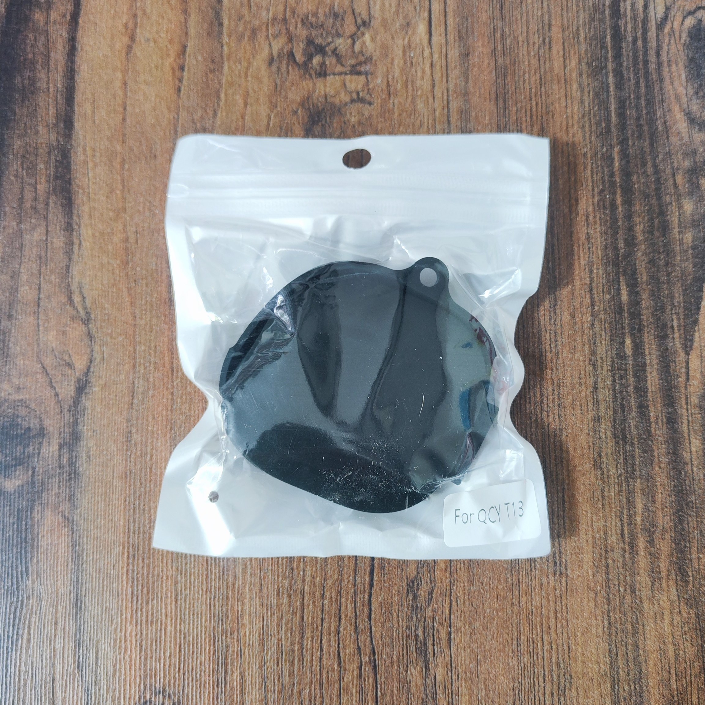 کاور محافظ ایرپاد QCY T13 سیلیکونی
